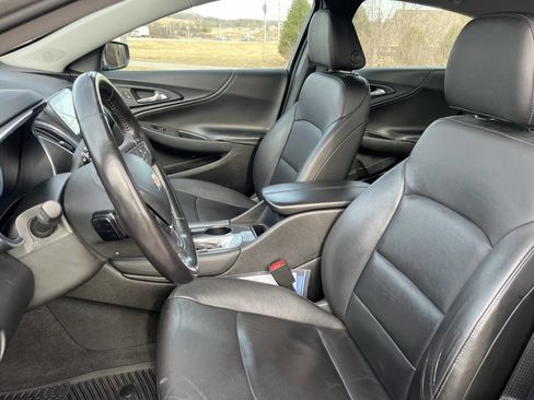Used 2021 Chevrolet Malibu LT w/ Leather Package image 13