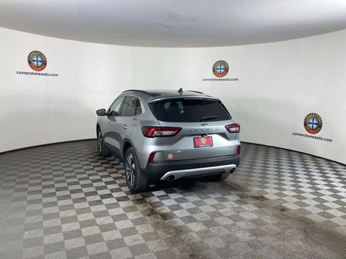 Used 2024 Ford Escape Platinum image 21