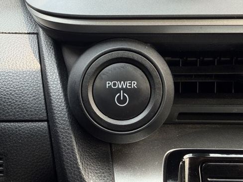 Used 2024 Toyota Prius LE FWD image 18