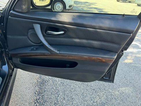 Used 2011 BMW 335i xDrive Sedan image 37