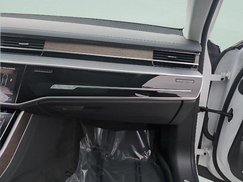 Used 2019 Audi A8 L 3.0T w/ Luxury Package image 25