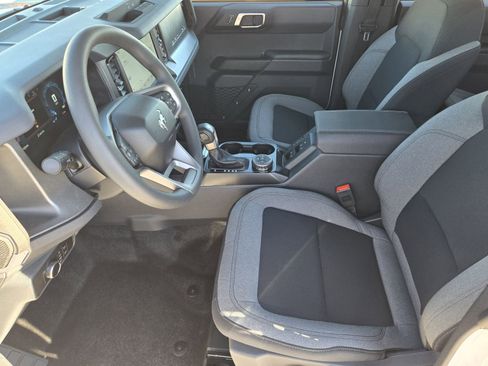 New 2025 Ford Bronco 4-Door AWD/4WD image 14