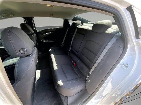 Used 2024 Chevrolet Malibu LT FWD image 25