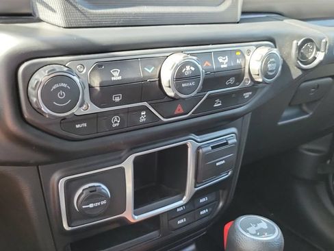 Used 2023 Jeep Wrangler Unlimited Sport AWD/4WD image 19