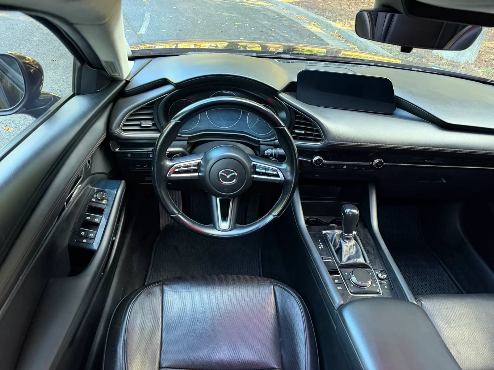 Used 2019 MAZDA MAZDA3 Sedan FWD image 3