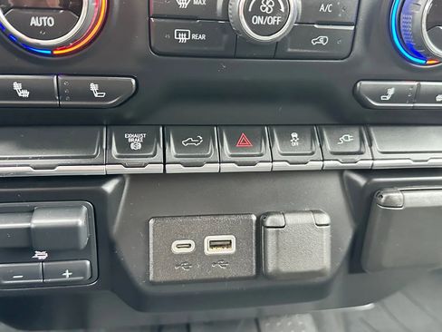 Used 2021 Chevrolet Silverado 2500 LT w/ Fleet Comfort Package image 24