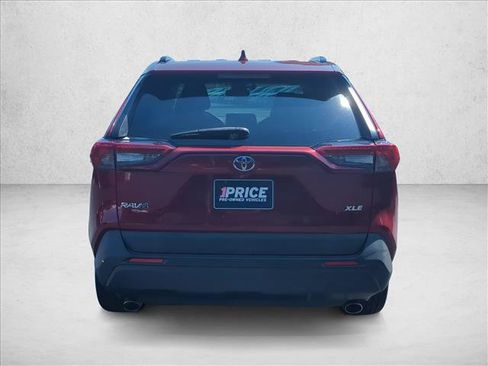 Used 2019 Toyota RAV4 XLE Premium w/ Cold Weather Package FWD image 7