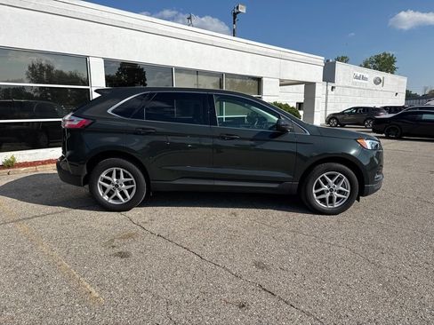 Certified 2024 Ford Edge SEL w/ Convenience Package AWD/4WD image 2