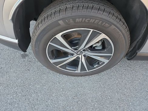 Used 2024 Lexus RX 350 FWD image 11