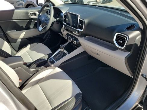New 2026 Hyundai Venue SEL image 18