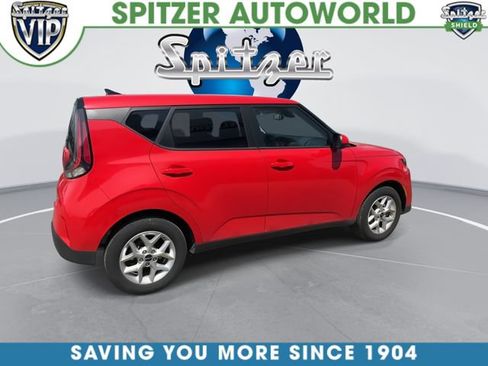 Certified 2025 Kia Soul LX w/ LX Technology Package FWD image 9