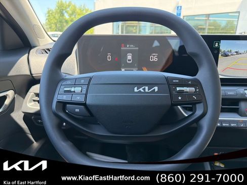 New 2026 Kia K4 FWD image 31