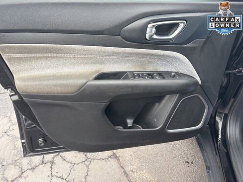 Certified 2022 Jeep Compass Latitude AWD/4WD image 12