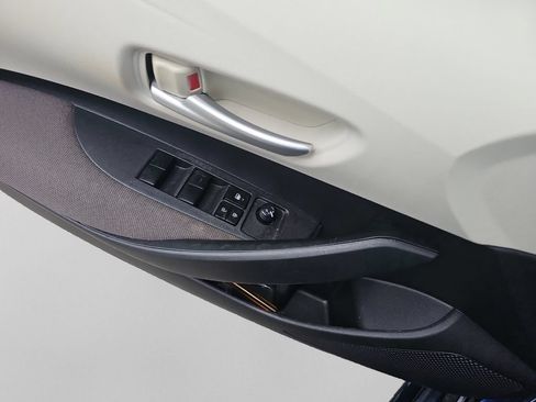 Used 2021 Toyota Corolla LE FWD image 23