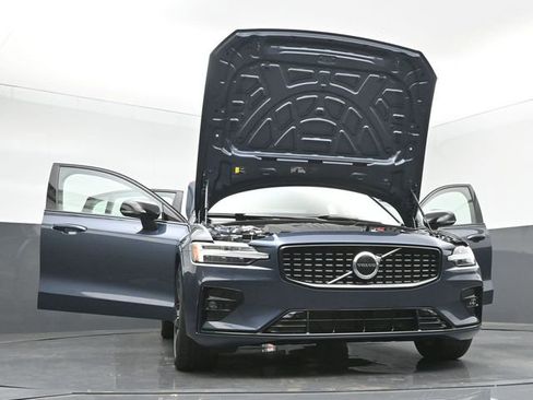 Used 2024 Volvo S60 B5 Core w/ Climate Package image 50