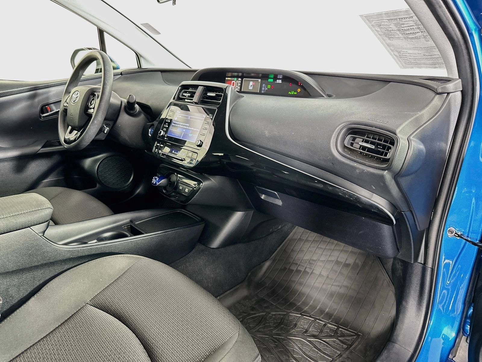 Used 2021 Toyota Prius LE AWD/4WD image 28