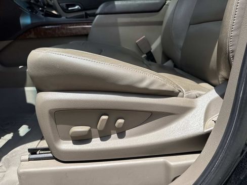 Used 2020 Chevrolet Tahoe Premier RWD image 38