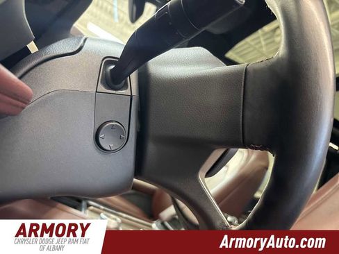 Used 2024 Ford Expedition Limited image 12