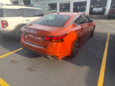 Used 2021 Nissan Altima 2.5 SR w/ SR Premium Package FWD image 7