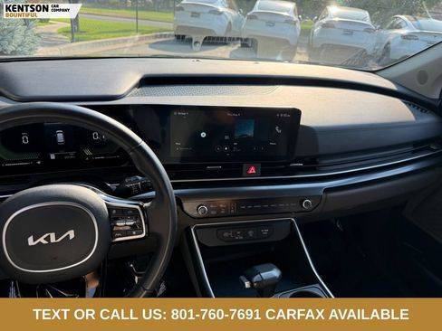 Used 2025 Kia Carnival FWD image 19