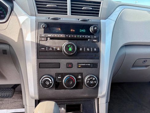 Used 2011 Chevrolet Traverse LS image 15