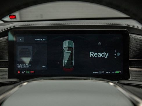 Used 2023 Rivian R1S Adventure image 19