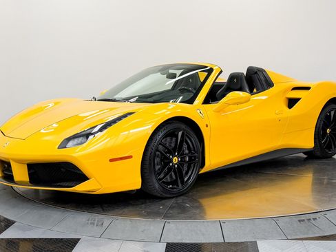 Used 2017 Ferrari 488 Spider RWD image 5