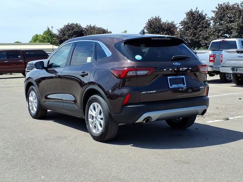 Used 2023 Ford Escape Active w/ Tech Pack #2 AWD/4WD image 3