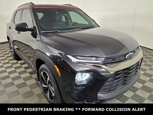 Used 2022 Chevrolet TrailBlazer RS w/ Sun and Liftgate Package image 7