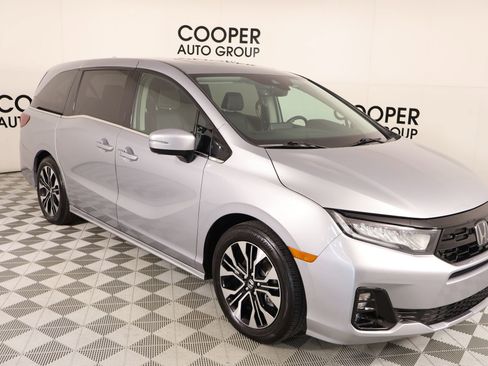 Used 2025 Honda Odyssey Elite image 1