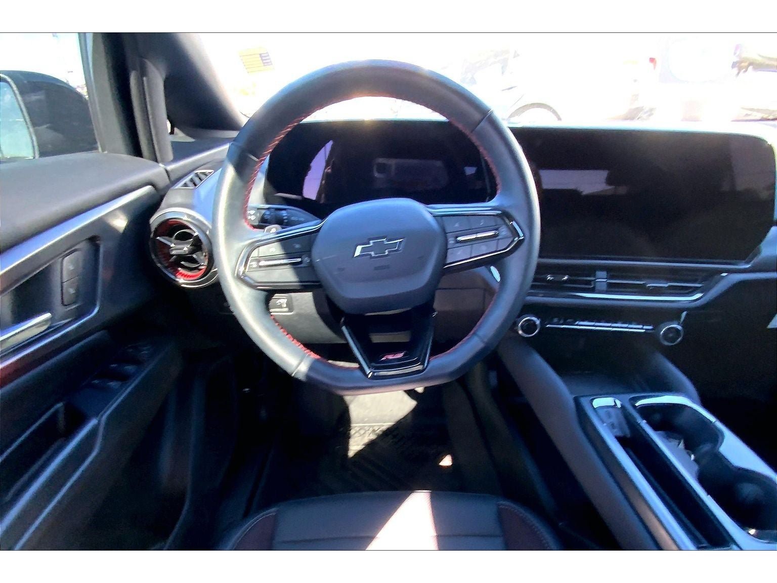 Used 2026 Chevrolet Equinox EV RS FWD image 5