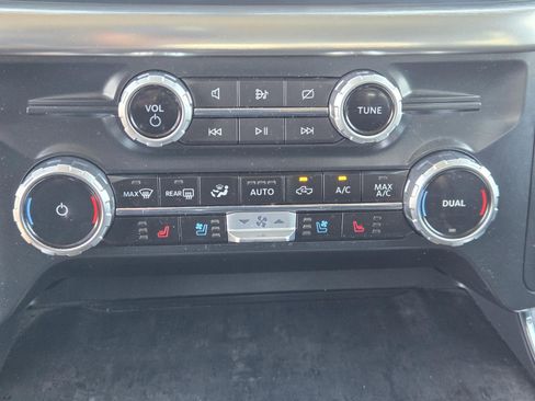 Used 2023 Ford F150 Lariat w/ Equipment Group 502A High image 15