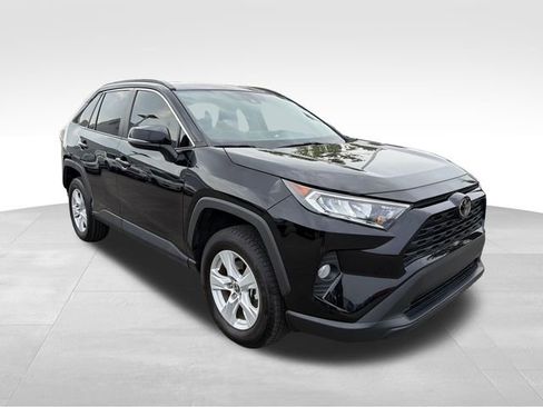 Used 2021 Toyota RAV4 XLE AWD/4WD image 1