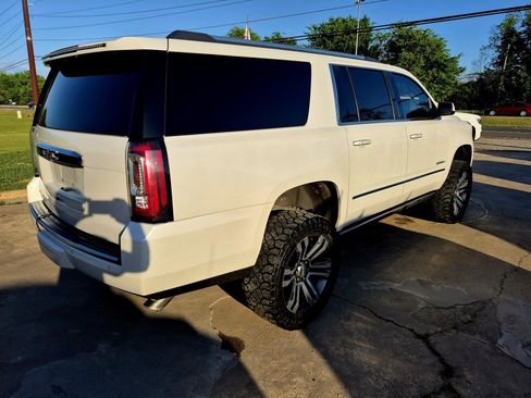 Used 2018 GMC Yukon XL Denali w/ Denali Ultimate Package image 4