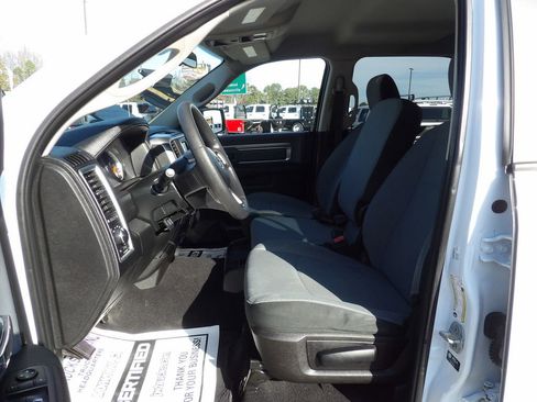 Used 2021 RAM 1500 Classic SLT image 17