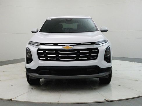 New 2026 Chevrolet Equinox LT w/ Safety and Technology Package image 2