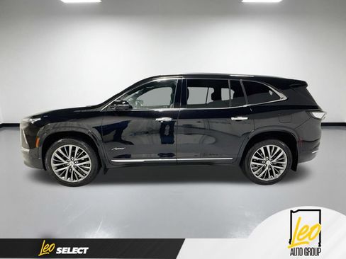 Used 2025 Buick Enclave Avenir w/ Super Cruise Package AWD/4WD image 11