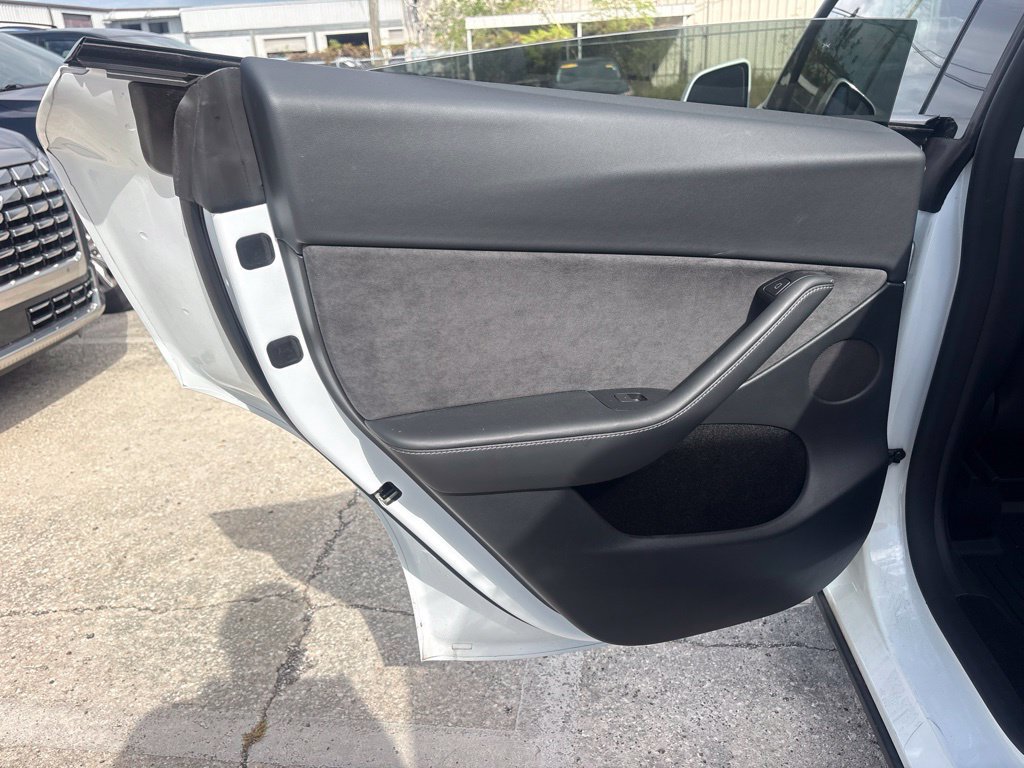 Used 2024 Tesla Model Y Performance AWD/4WD image 14