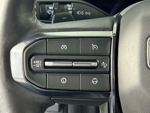 Used 2025 GMC Yukon XL Denali Ultimate w/ LPO, Floor Liner Package AWD/4WD image 31