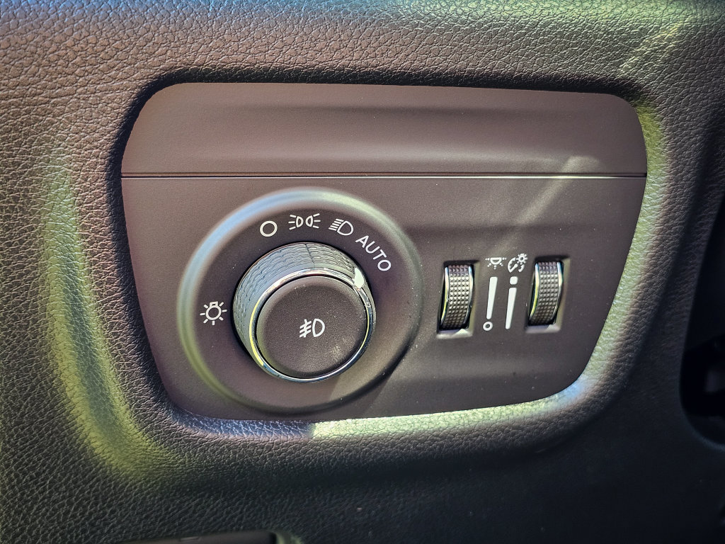 New 2027 Jeep Grand Cherokee Limited AWD/4WD image 15