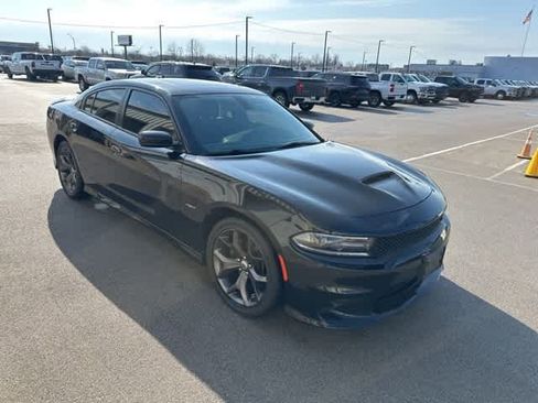 Used 2018 Dodge Charger R/T w/ Plus Group image 21