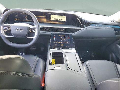 Used 2025 INFINITI QX80 Pure RWD image 7