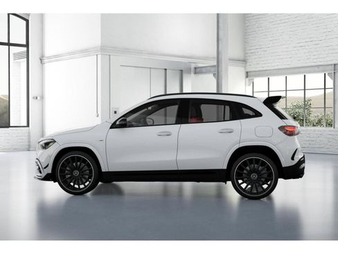 New 2026 Mercedes-Benz GLA 35 AMG 4MATIC image 33