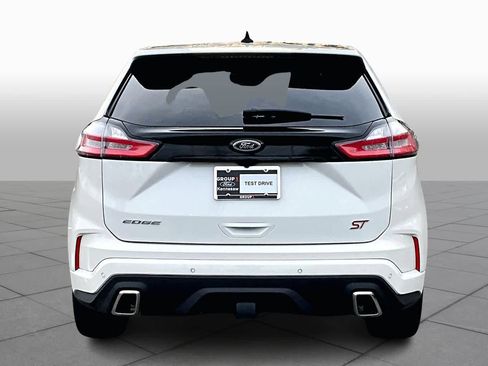 Used 2020 Ford Edge ST w/ Cold Weather Package image 5