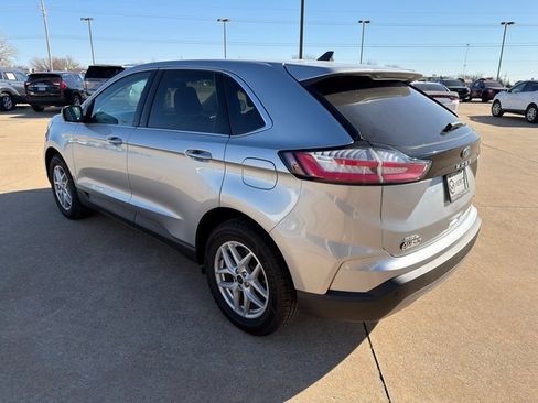 Used 2024 Ford Edge SEL image 10