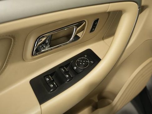 Used 2014 Ford Taurus SE FWD image 10