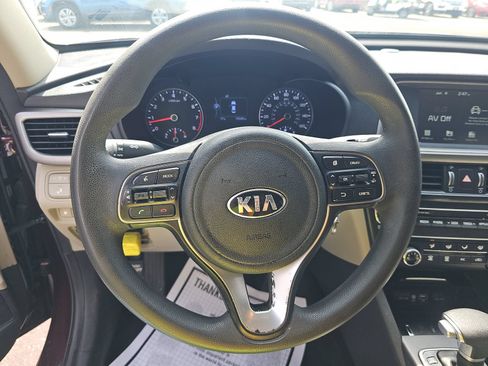 Used 2018 Kia Optima LX FWD image 11