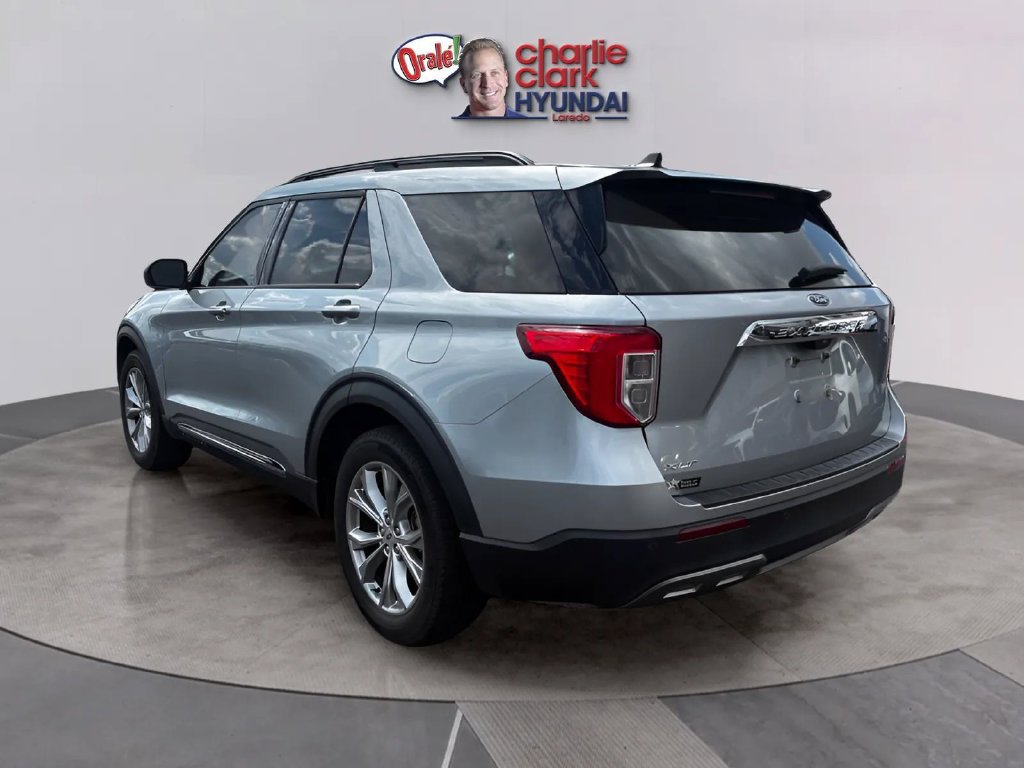 Used 2023 Ford Explorer XLT w/ Equipment Group 202A RWD image 3