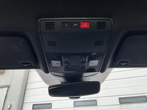 Used 2025 Volkswagen Jetta Sport image 14