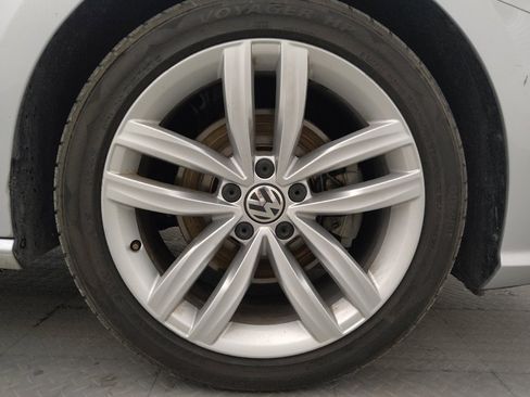 Used 2019 Volkswagen Passat 2.0T Wolfsburg FWD image 31